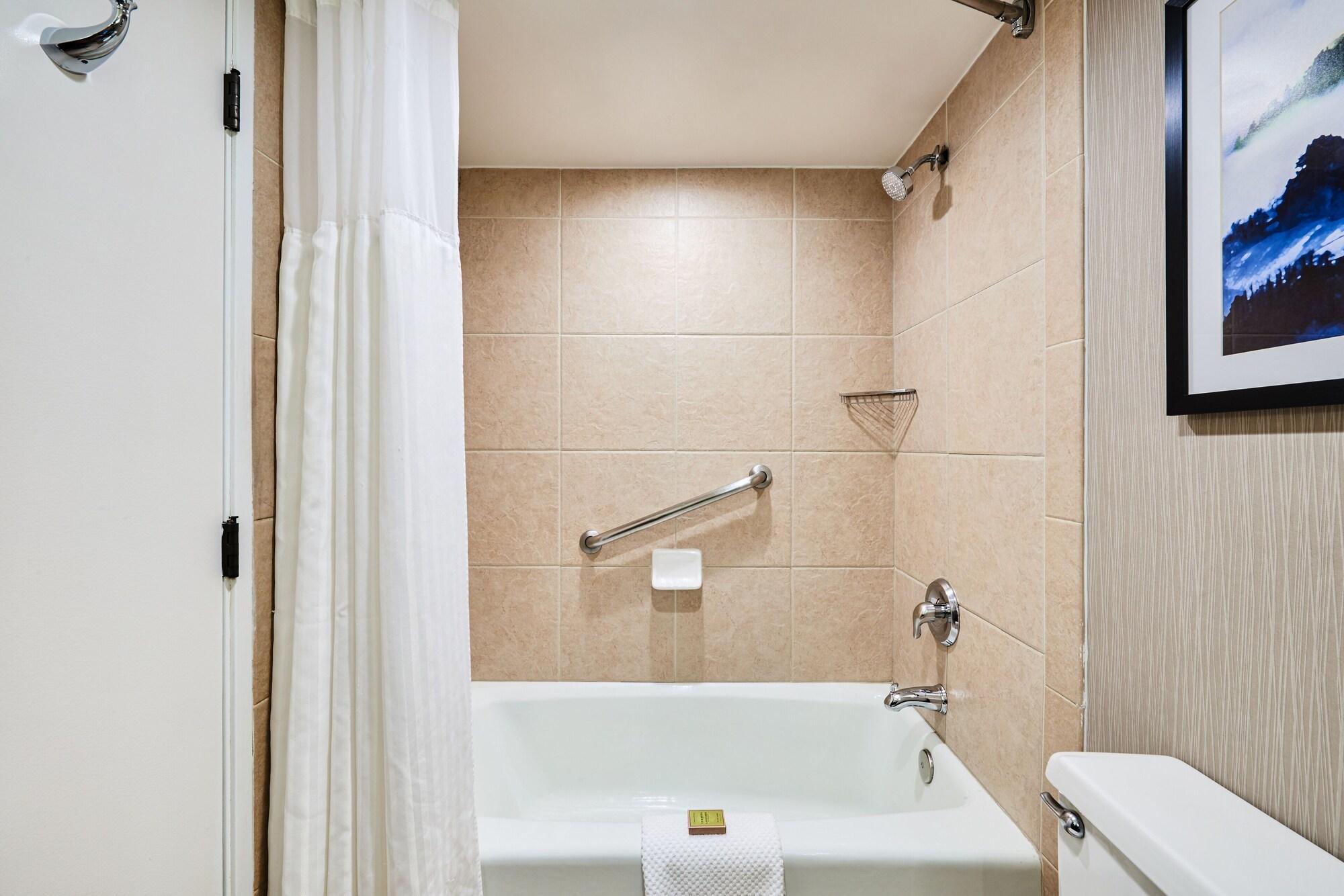 ดับเบิลทรี บาย ฮิลตัน โฮเต็ล ซอลต์เลคซิตี้แอร์พอร์ต Hotel ภายนอก รูปภาพ