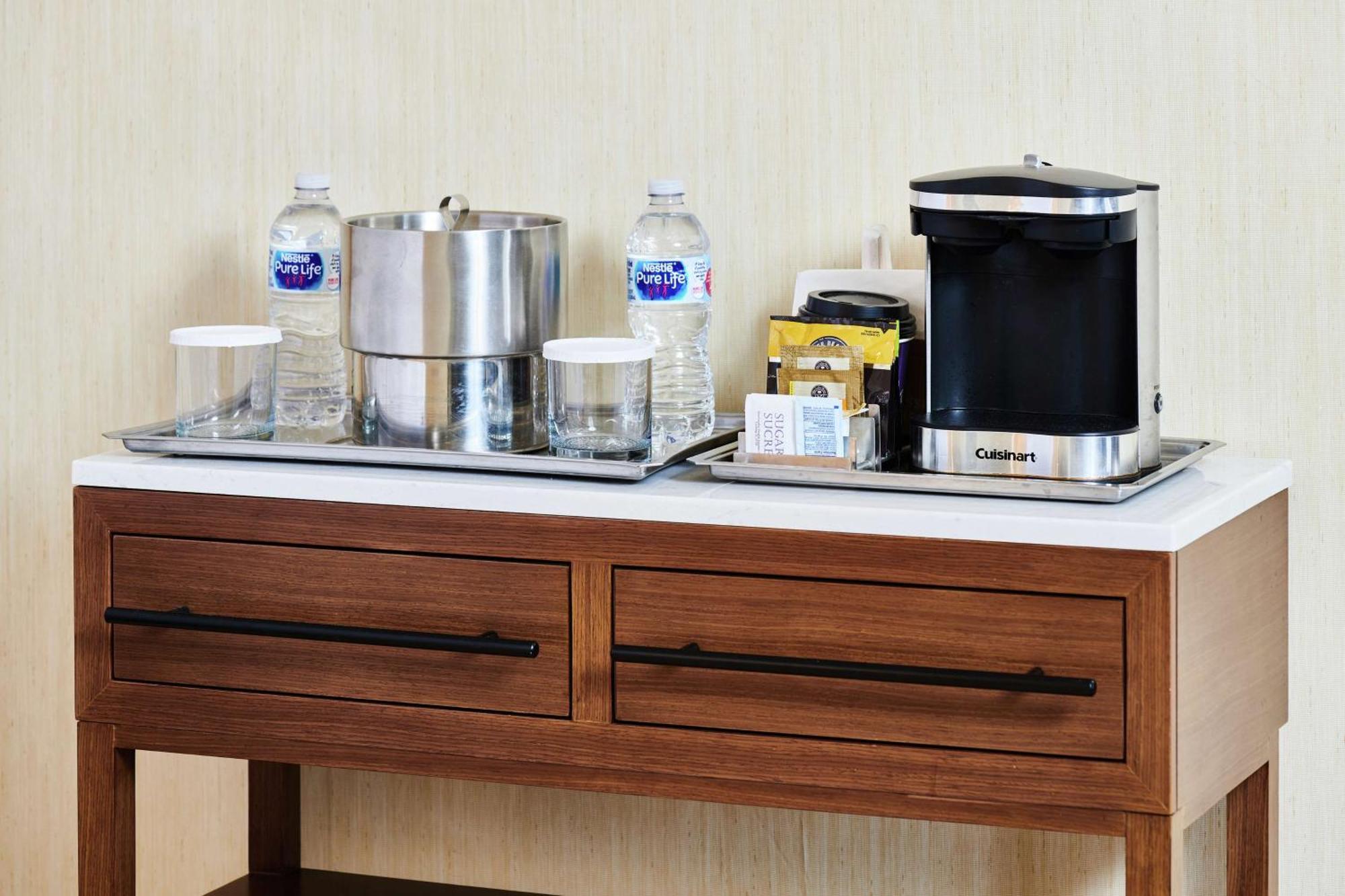 ดับเบิลทรี บาย ฮิลตัน โฮเต็ล ซอลต์เลคซิตี้แอร์พอร์ต Hotel ภายนอก รูปภาพ